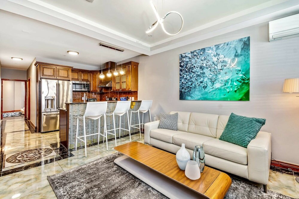 Фото The Gem - Stylish Penthouse With a Private Deck