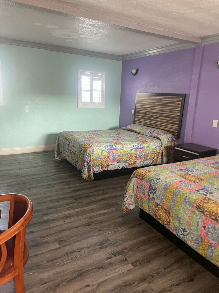 Фото Economy Inn