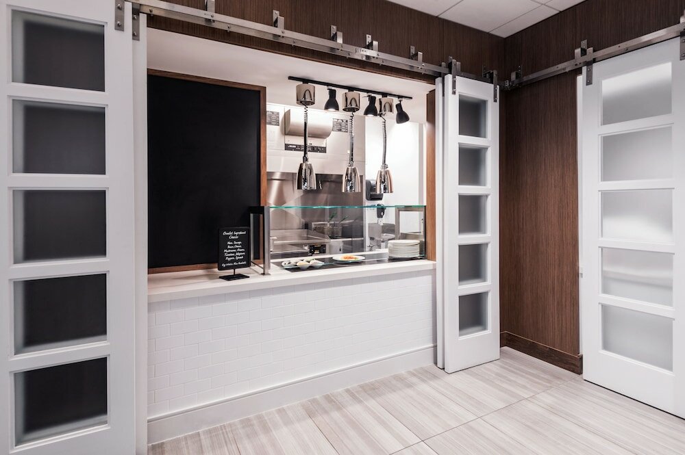 Фото Embassy Suites Raleigh-Crabtree