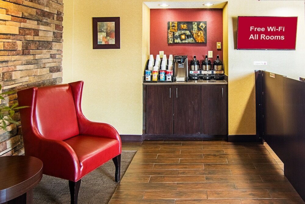 Фото Red Roof Inn Detroit - Southfield