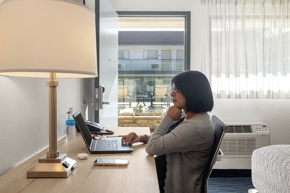 Фото Orange Grove Inn