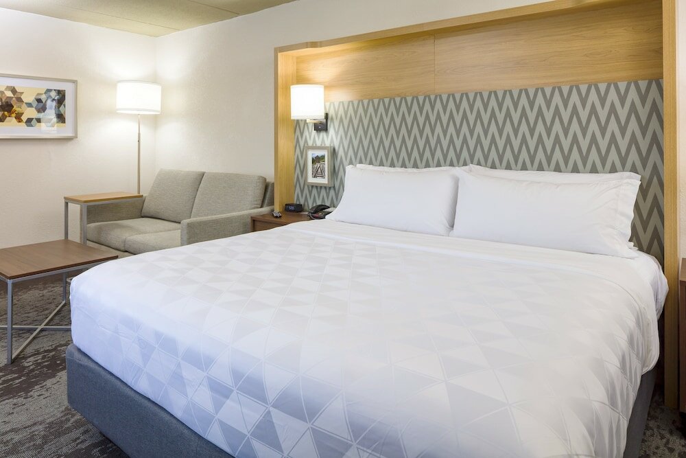 Фото Holiday Inn Salem - I-93 at Exit 2, an Ihg Hotel