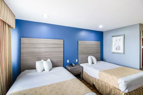 Гостиница Rodeway Inn & Suites в Порт Артуре