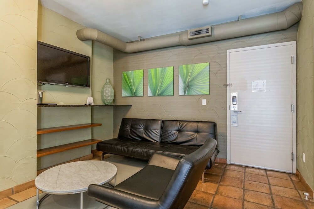 Фото Kasa El Paseo Miami Beach