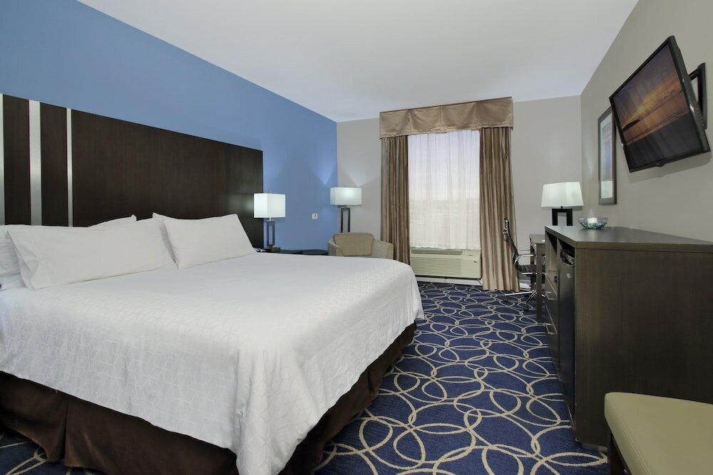 Фото Holiday Inn Express & Suites Houston North - Iah Area, an Ihg Hotel