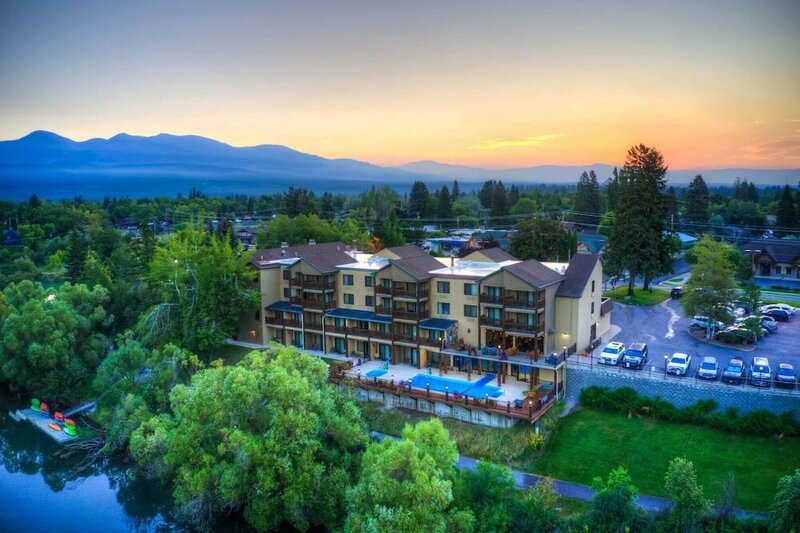 Гостиница The Pine Lodge on Whitefish River, Ascend Hotel Collection в Уайтфише