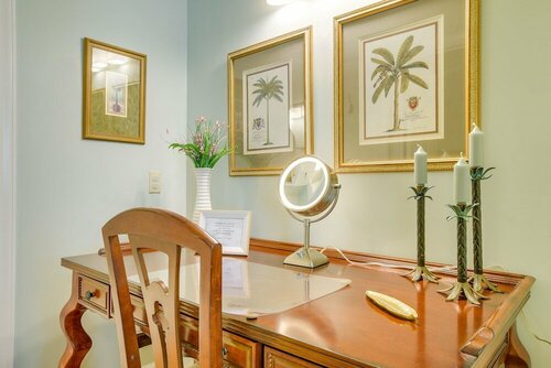 Гостиница North Raleigh Vacation Rental ~ 8 Mi to Downtown! в Роли