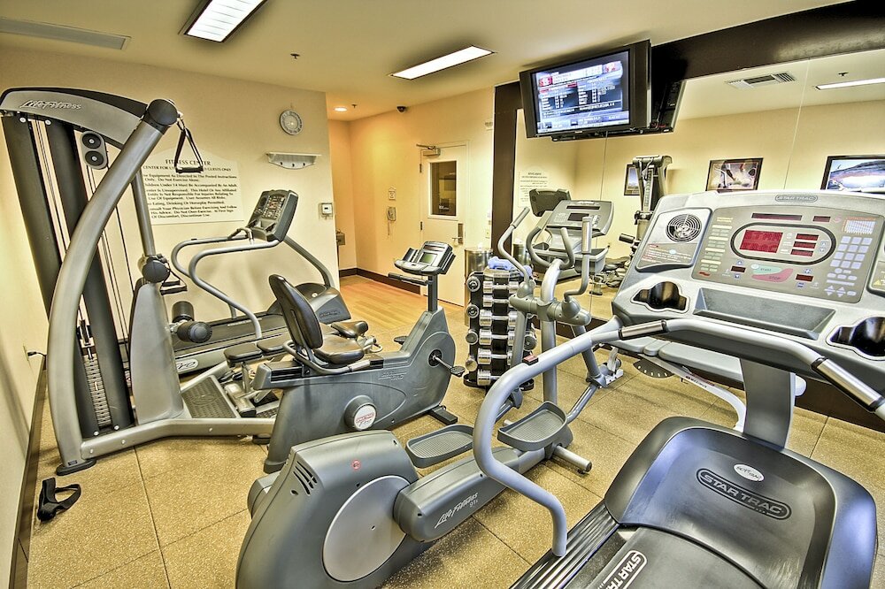 Фото Hilton Garden Inn Los Angeles Montebello