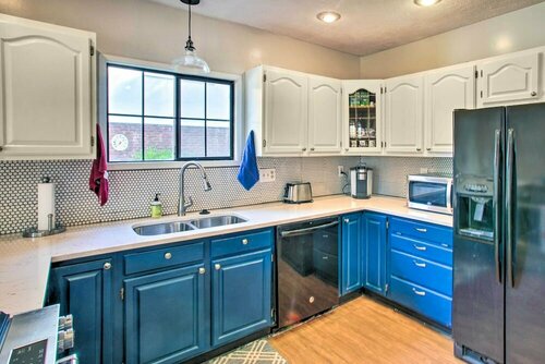 Гостиница Peaceful Family Home w Deck: 3 Mi to Dtwn Spokane в Спокане