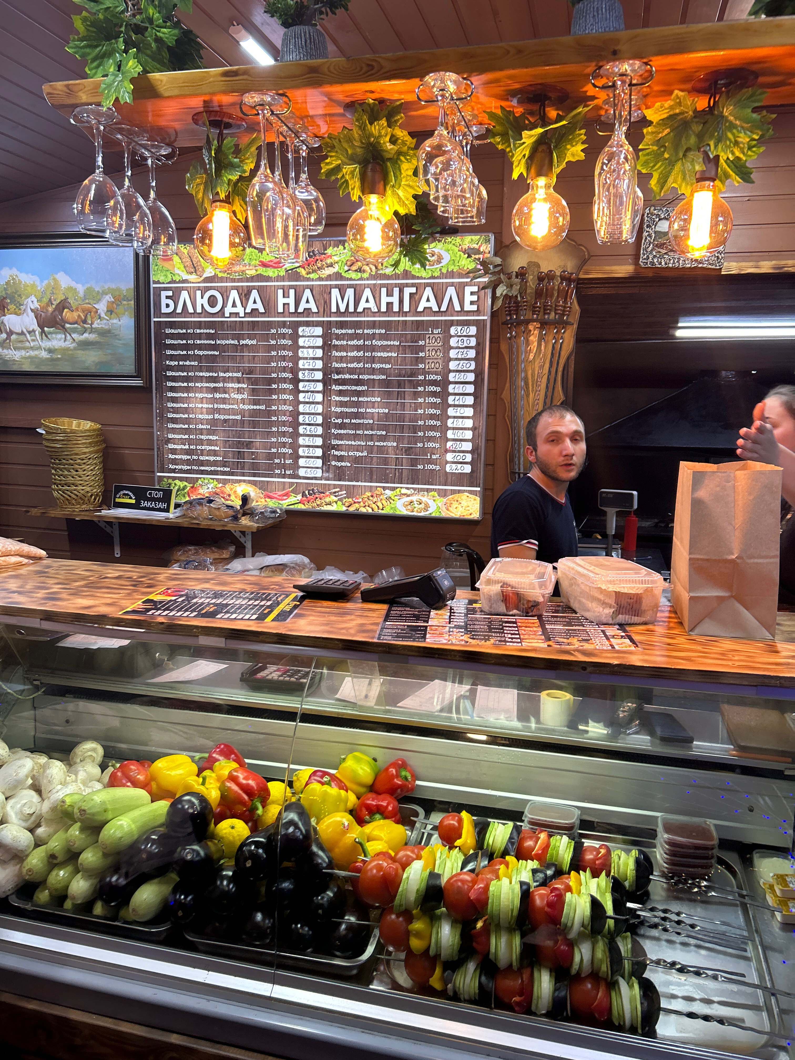 Жасырын камера минет жасауға көндірді