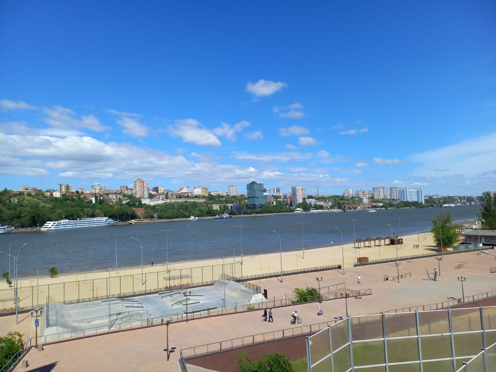 Фото Кортъярд