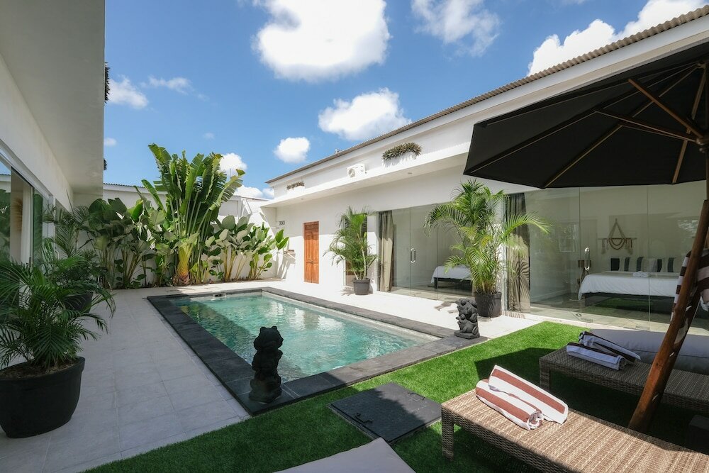 Фото Villa Roman & Alena Canggu