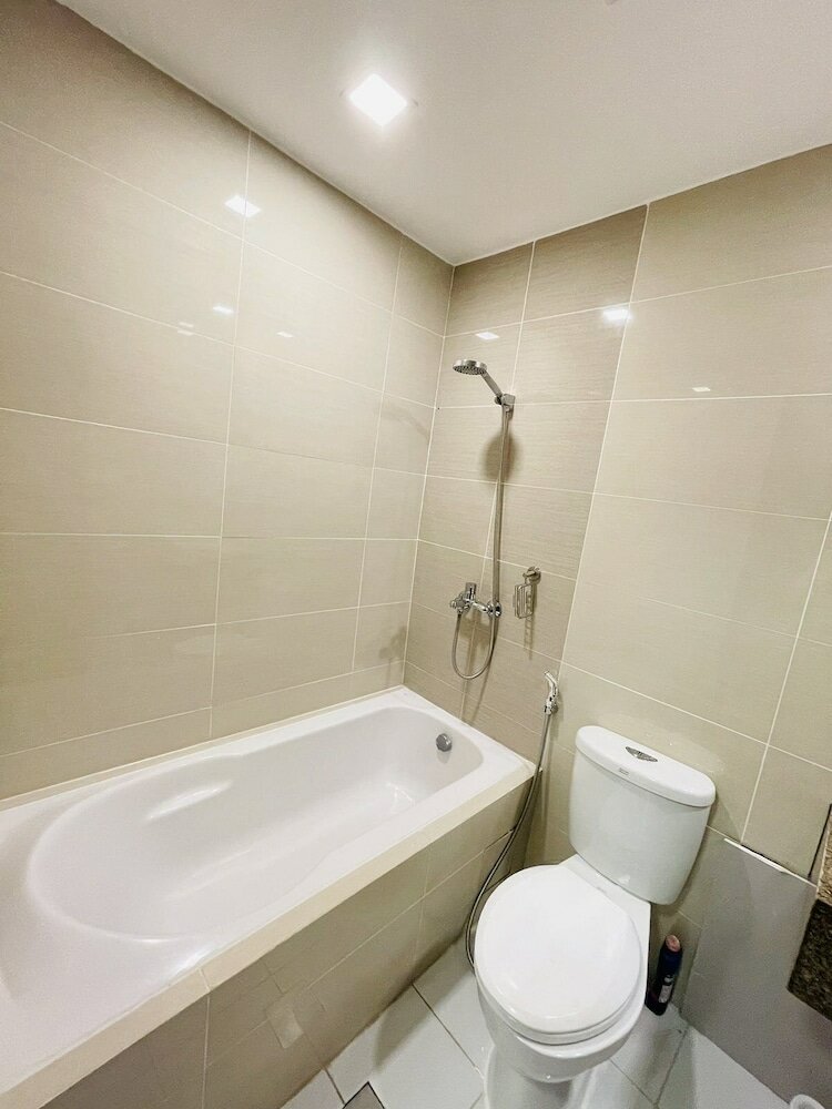 Фото Mactan Beach front Suites