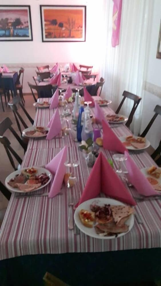 Фото Hotel Villa Rosa