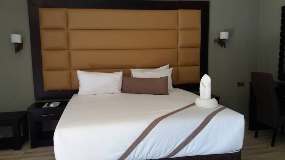 Фото Makgovango Luxury Inn