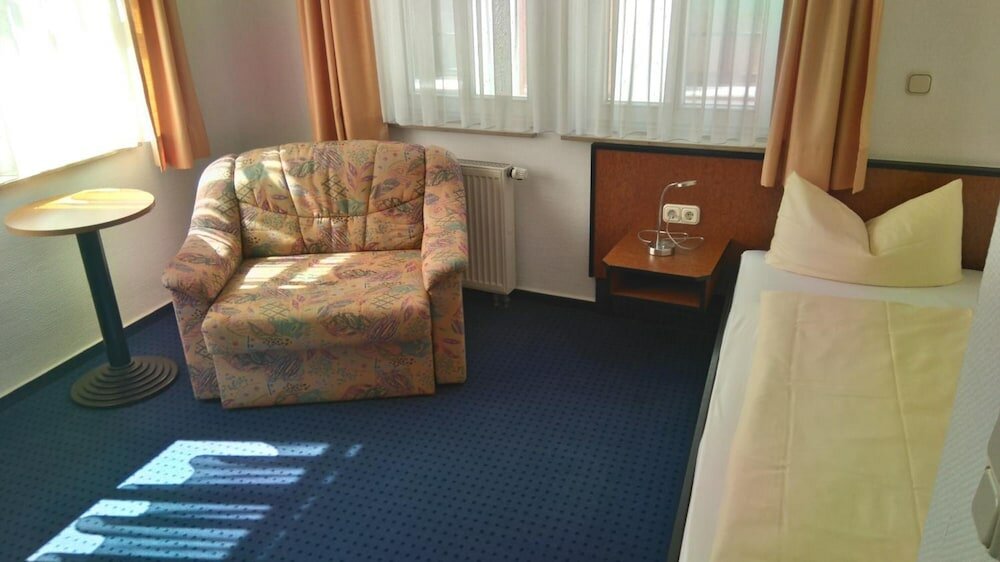 Фото Hotel Loewensteiner Hof Haus am Neuplatz