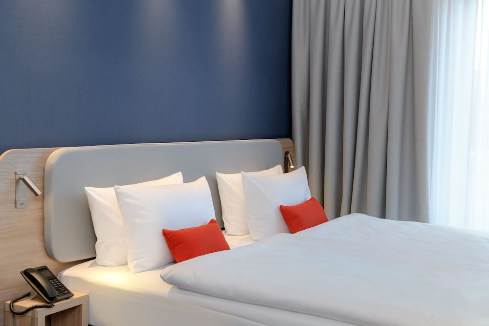 Фото Holiday Inn Express Goettingen, an Ihg Hotel