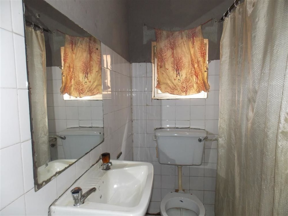 Фото Wazobia Plaza Hotel Annex