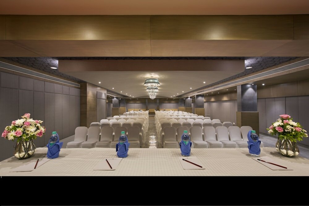 Фото The Baroda Residency