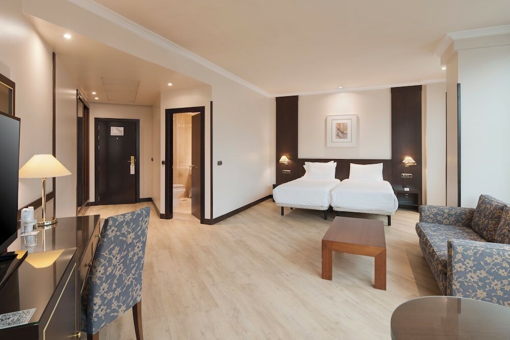 Фото Exe Oviedo Centro