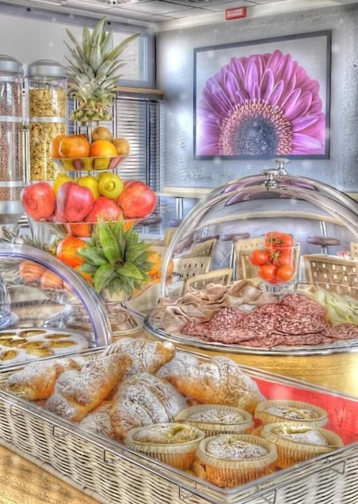 Фото Hotel Executive