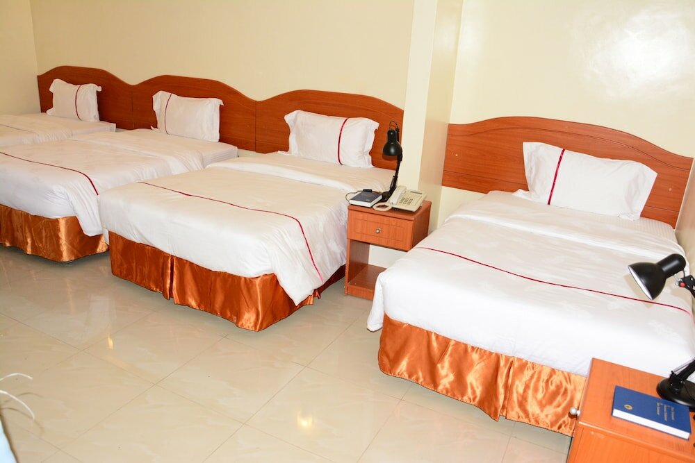 Фото отеля 2