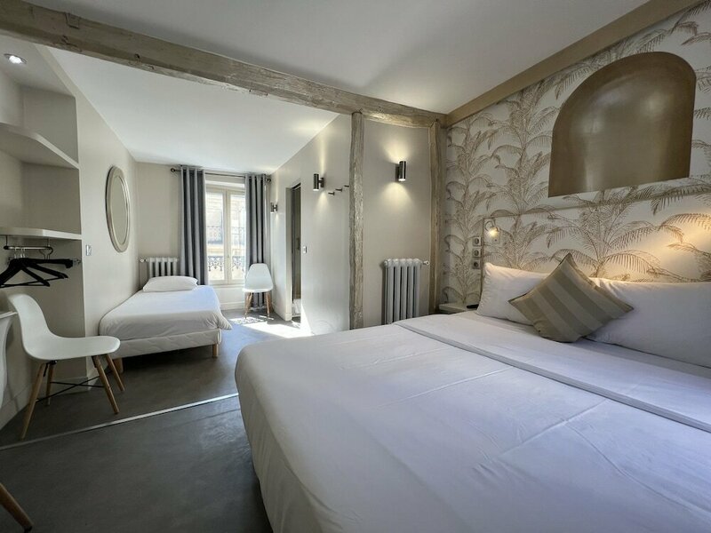 Гостиница Hotel Nation Montmartre в Париже