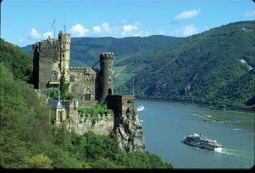 Внешний вид отеля Altdeutsche Weinstube в Рюдесхайме, фото 5