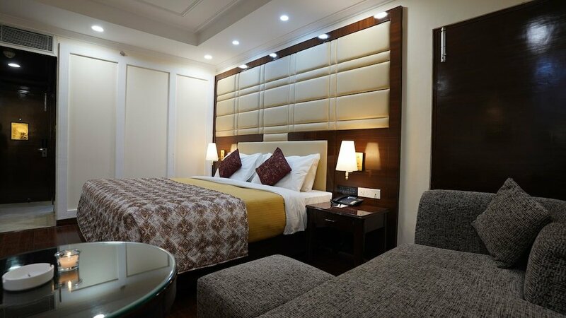 Гостиница Hotel Samrat Inn в Нью-Дели