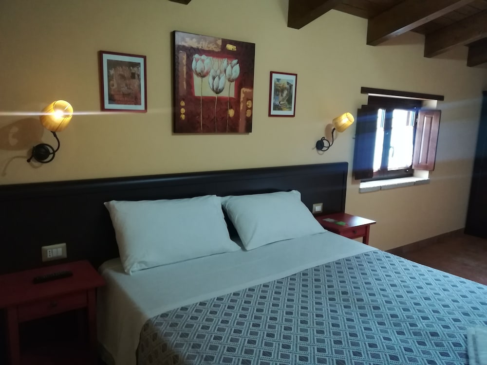 Фото Agriturismo i Tre Ulivi