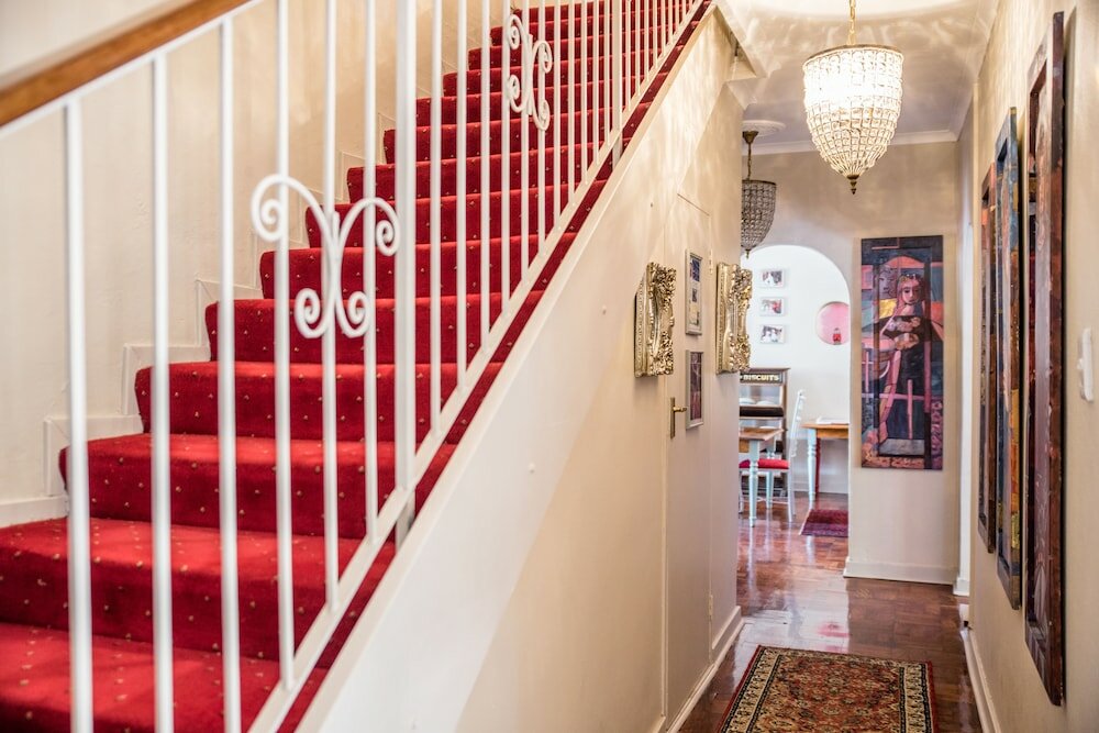 Фото 5th Avenue Gooseberry Guest House