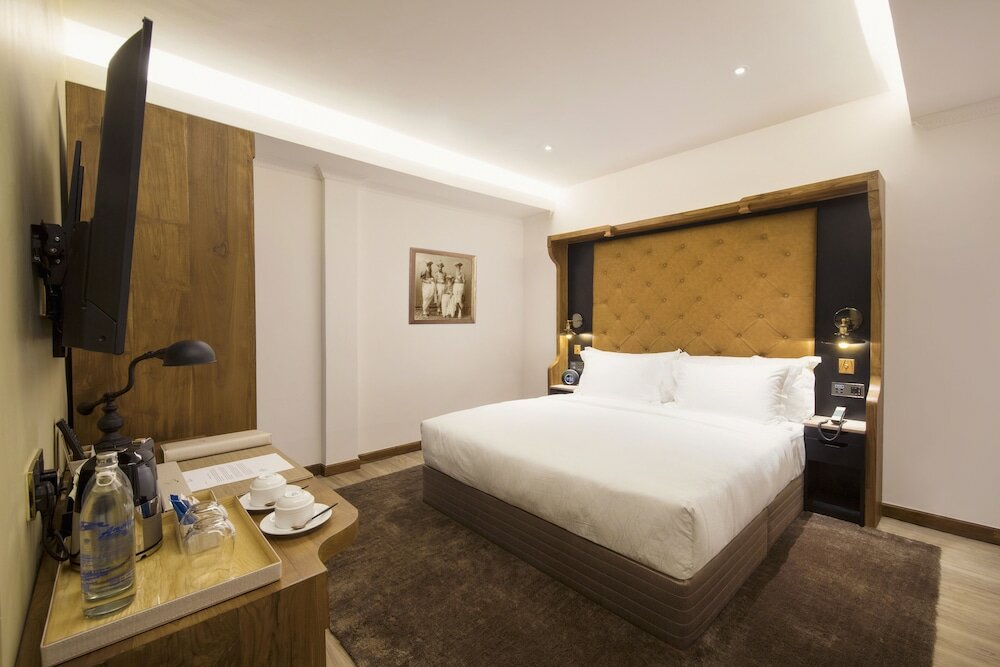 Фото The Radh Hotel