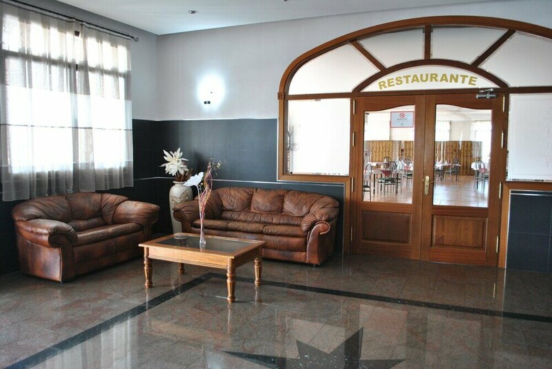 Гостиница Hotel Restaurante Dama de Baza