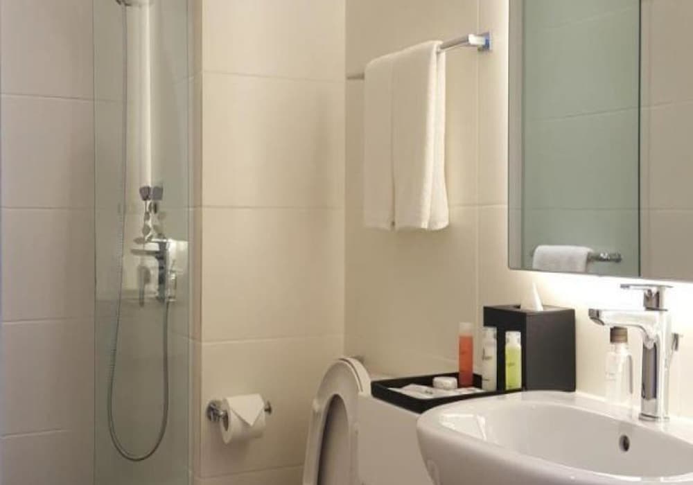 Фото Suasana All Suites Hotel