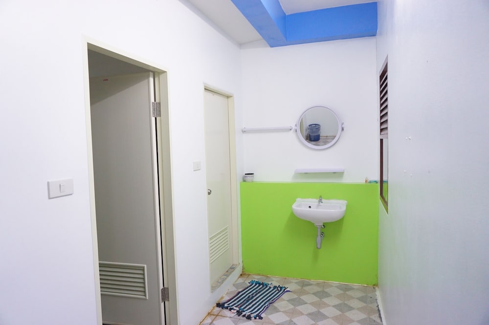 Фото Madinah Hostel Ranong