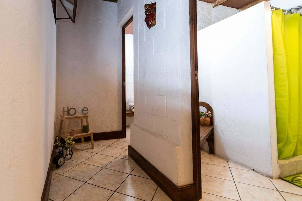 Фото Tamarindo Guest House