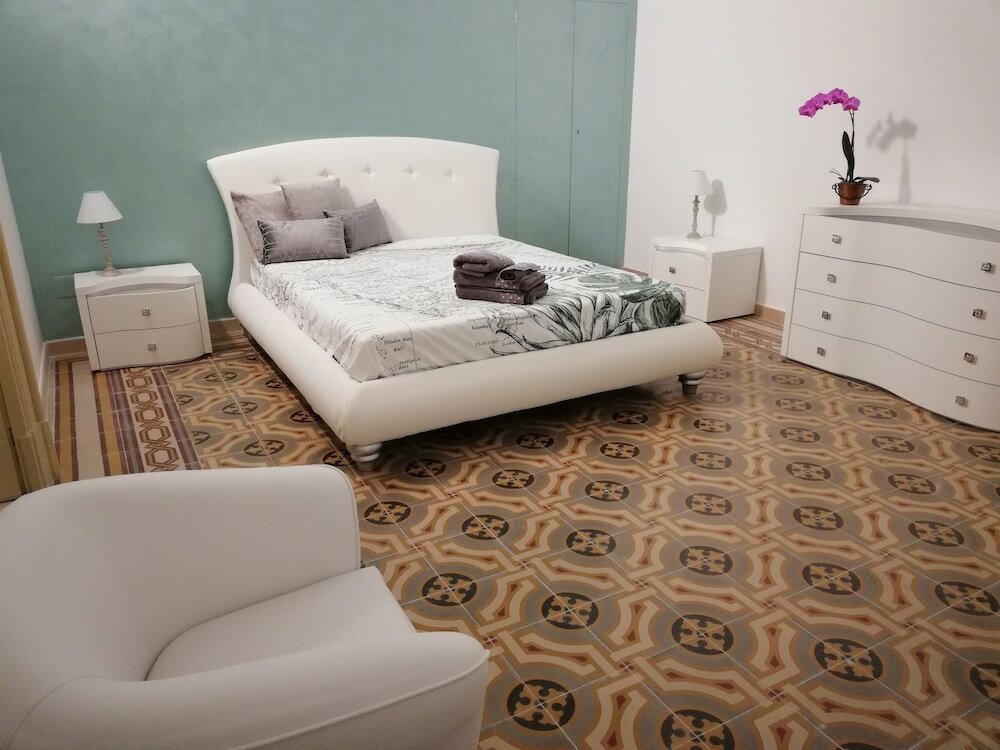 Фото Agorà Suites & Apartments