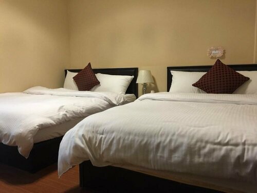Гостиница East First B&b