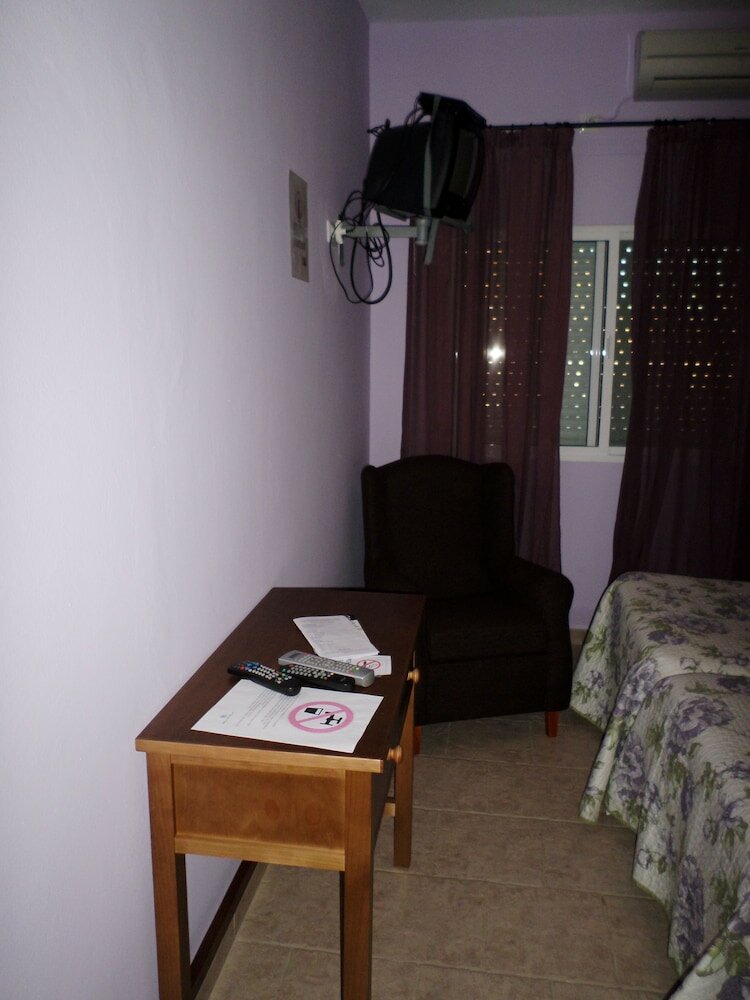 Фото Hostal Restaurante La Ilusión