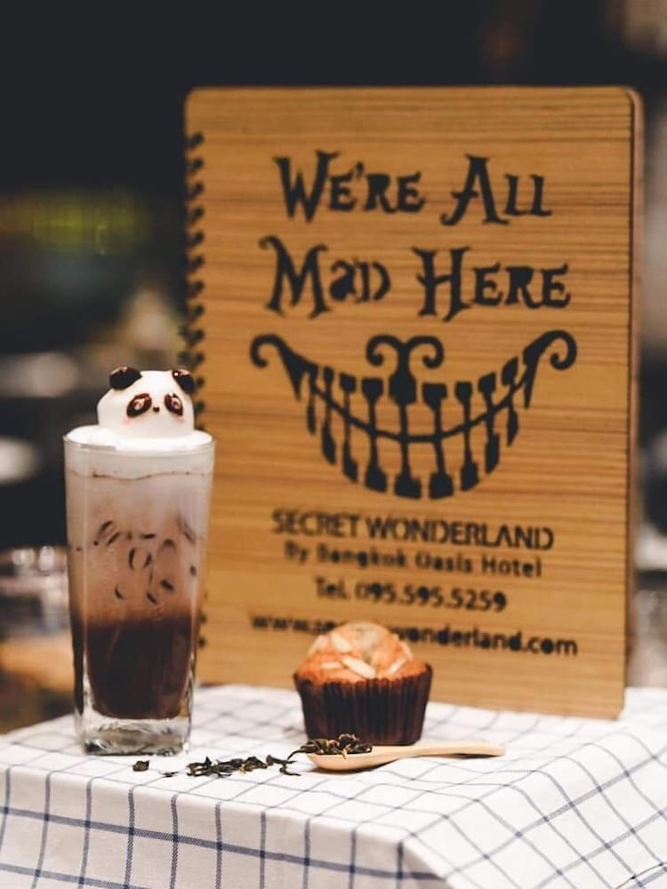 Фото Bangkok Oasis Hotel