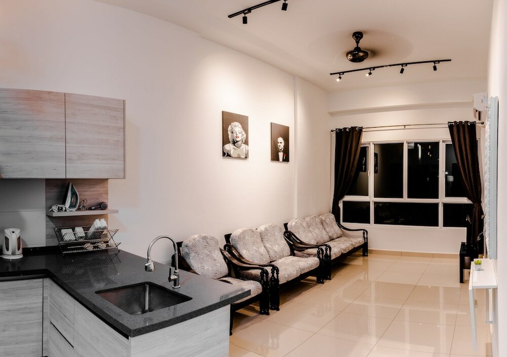 Фото Queens Suite by D Imperio Homestay