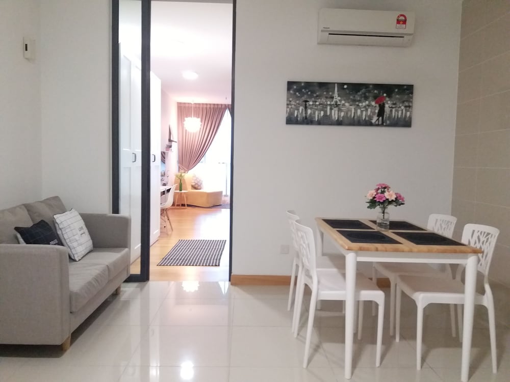 Фото Kl Gateway Luxury Apartment