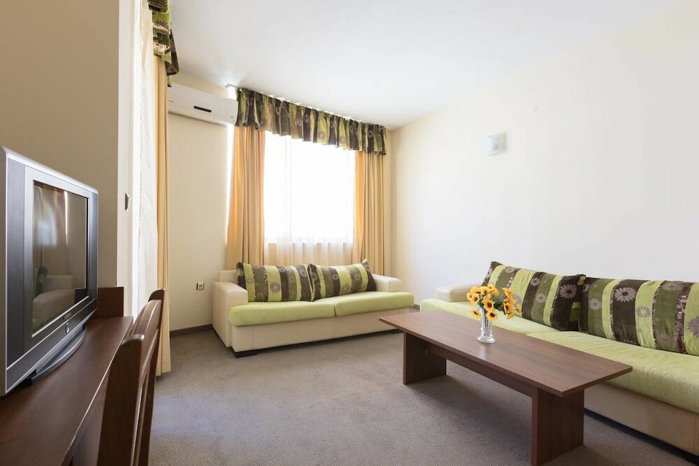 Фото One Bedroom Family Apartment with Balcony