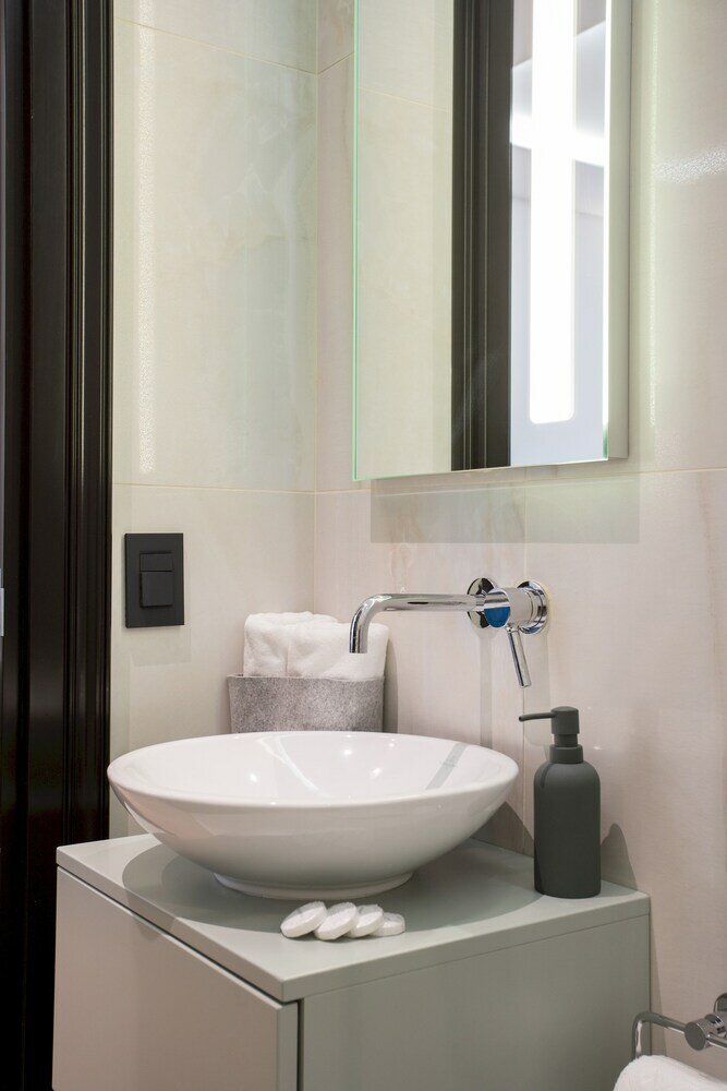 Фото Design and modern studio near national theater