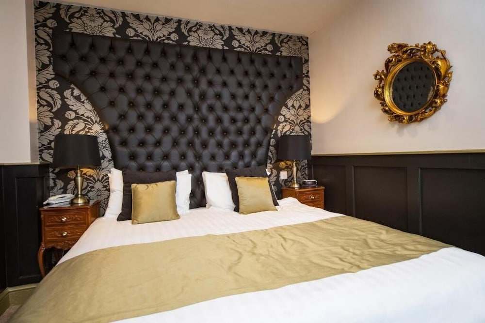 Фото Henley Hotel