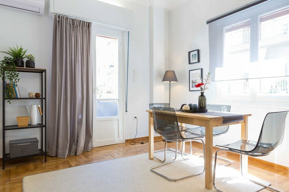 Фото Newly Renovated Stylish Urban Flat