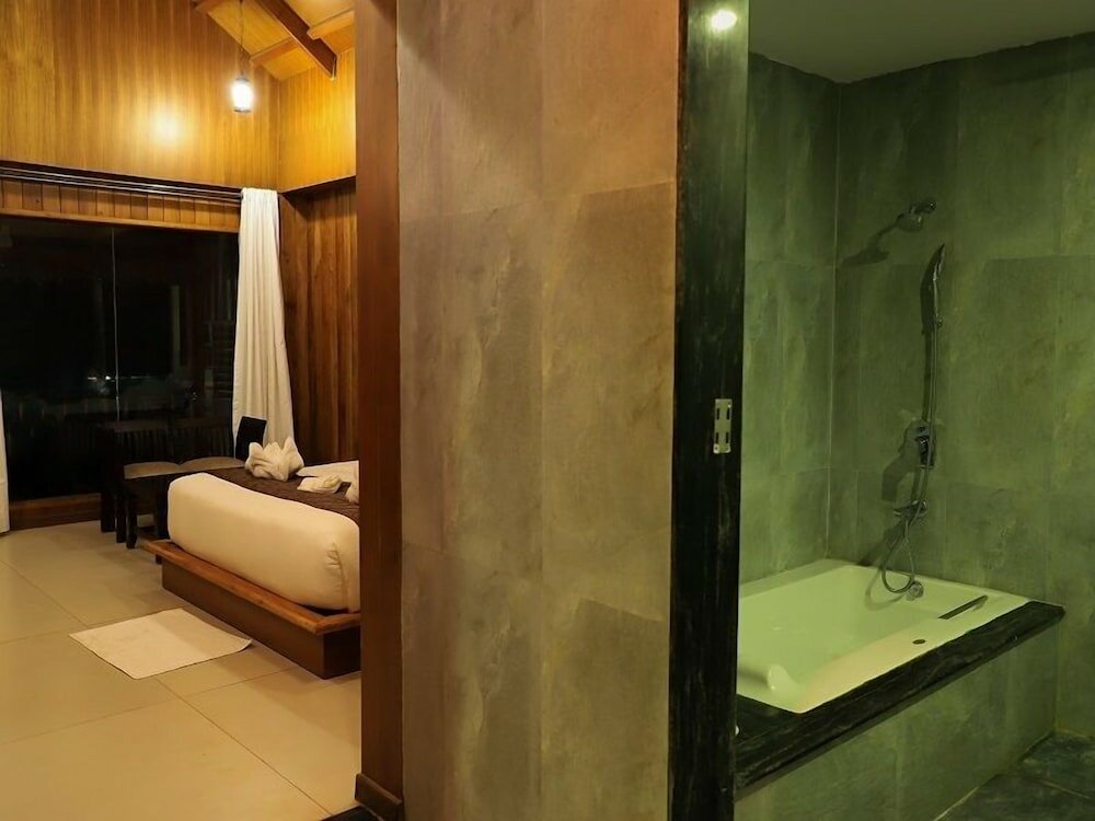 Фото Ocean Tree Beach Resort & SPA