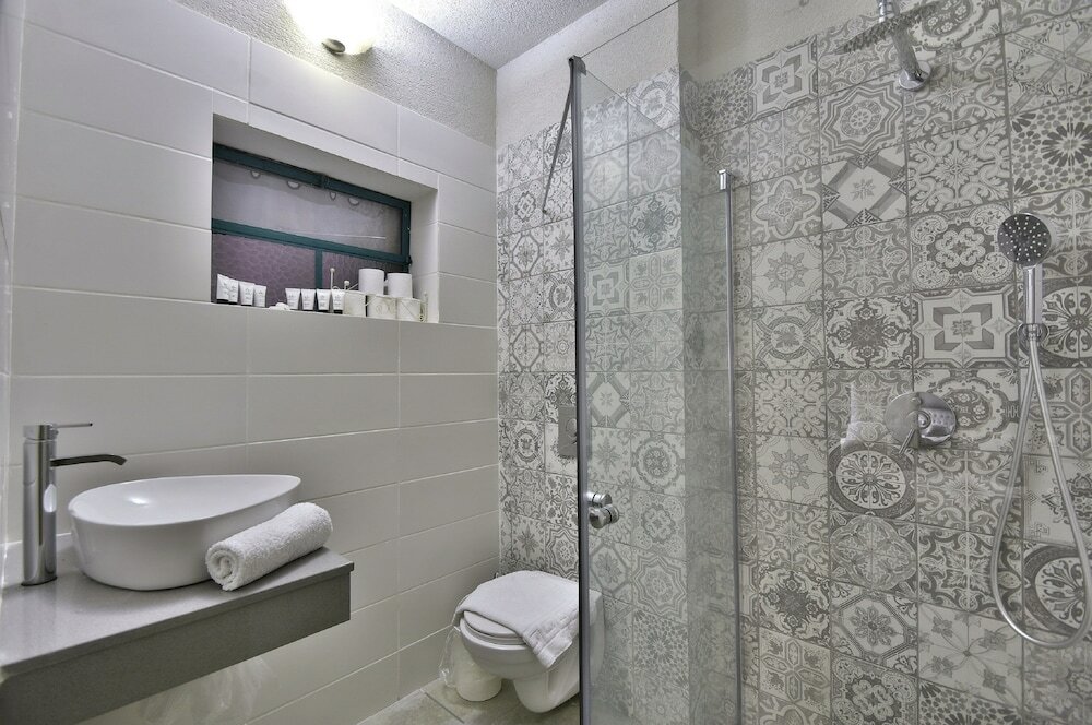 Фото Azulat Even Hen