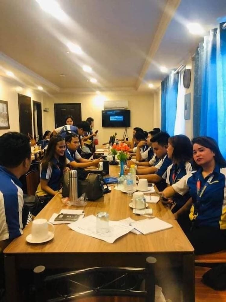 Фото Venezia Suites Hotel