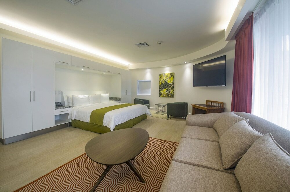 Фото Balmoral Suites